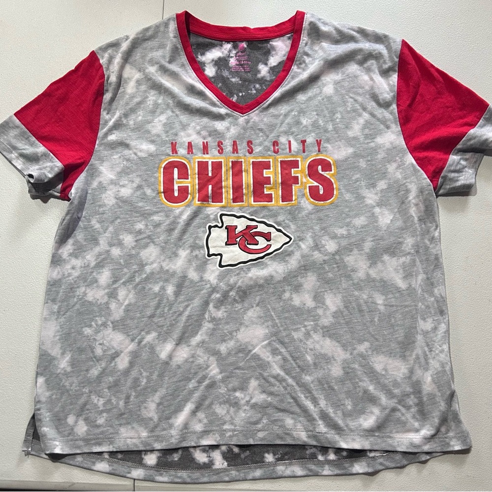 Kansas City Chiefs Shirt - Picture 2 of 8